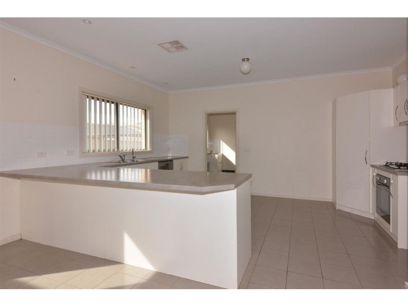 27 Tummel Circle, Whyalla Jenkins SA 5609