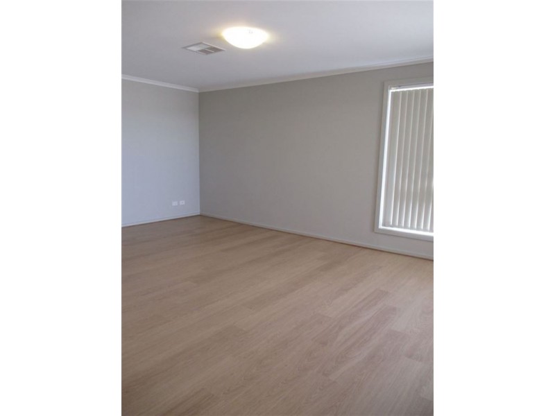 24 McInness Avenue, Whyalla Jenkins, Whyalla SA 5600