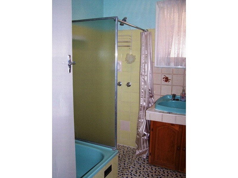 211 Jenkins Avenue, Whyalla Stuart SA 5608