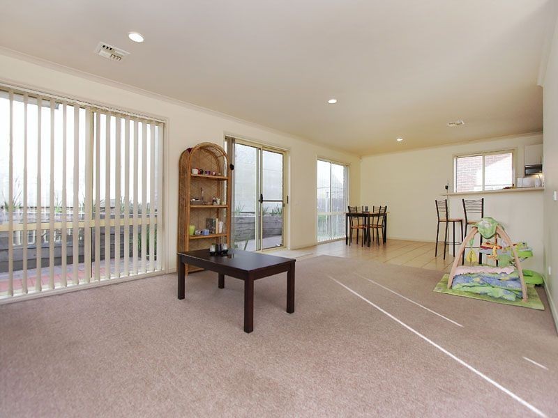 30/2 Spray Street, Frankston VIC 3199