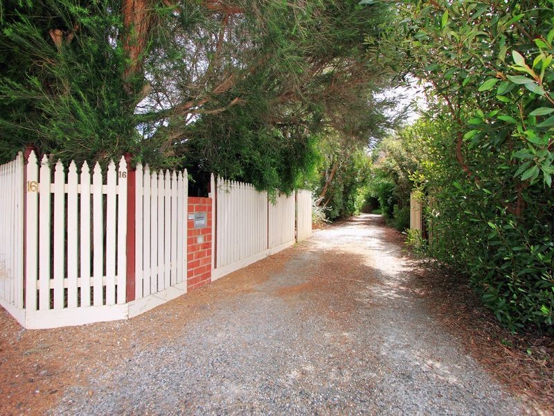 16 Taketa Crescent, Frankston VIC 3199