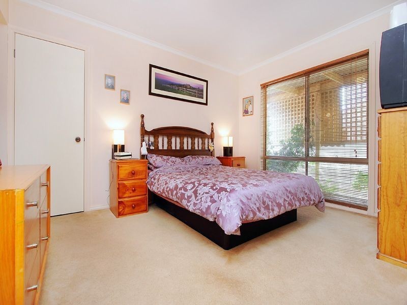 16 Taketa Crescent, Frankston VIC 3199