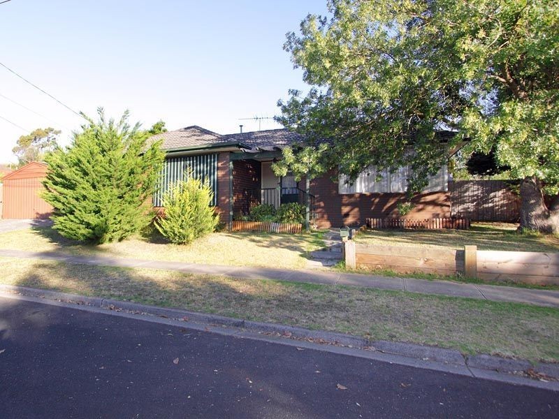 1 Nesbit Court, Frankston VIC 3199