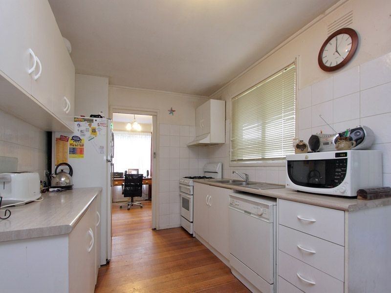 2 Albert Court, Frankston VIC 3199