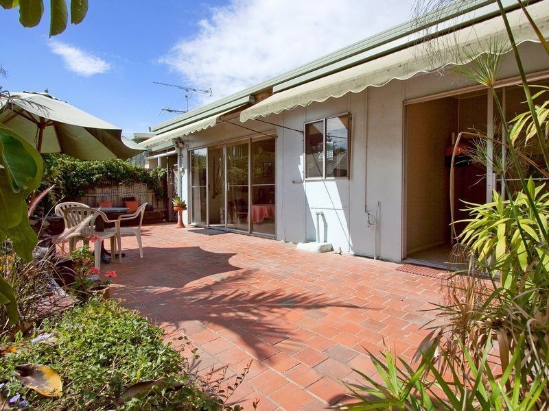 2/18 Gould Street, Frankston VIC 3199