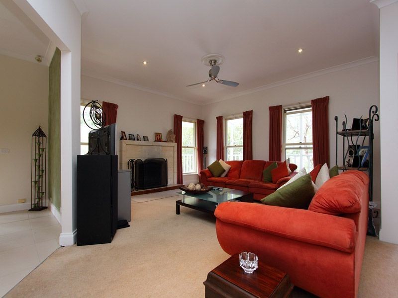 15 Walkers Road, Mount Eliza VIC 3930