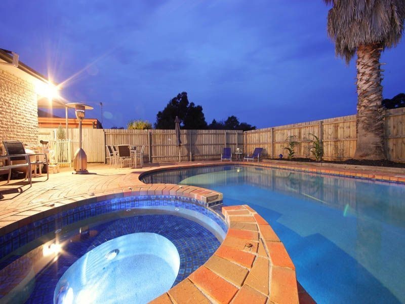 71 Lucerne Crescent, Frankston VIC 3199