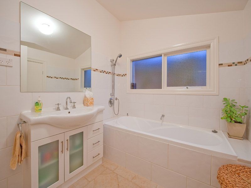 2 Kars Street, Frankston South VIC 3199