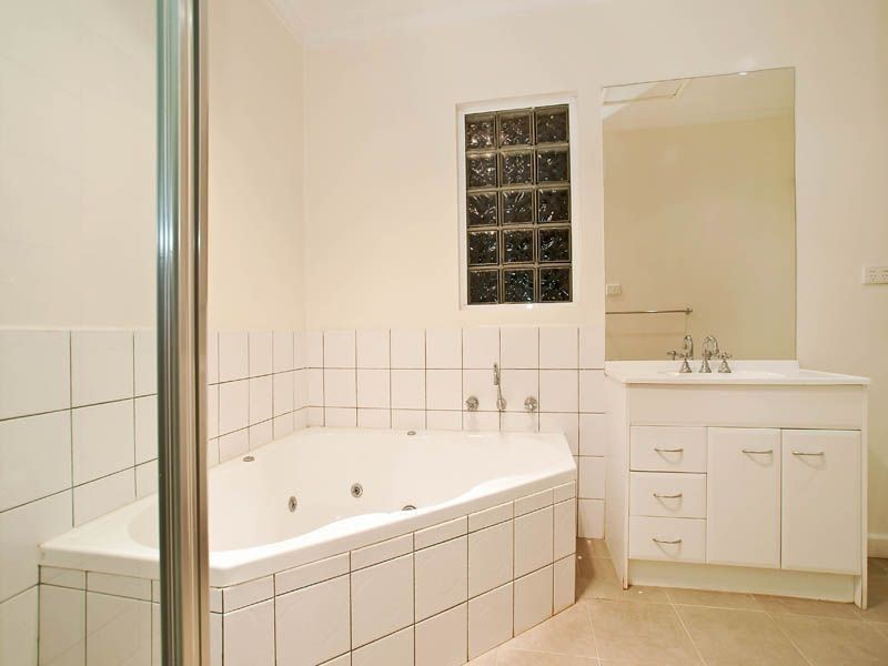 32 Parer Street, Frankston VIC 3199