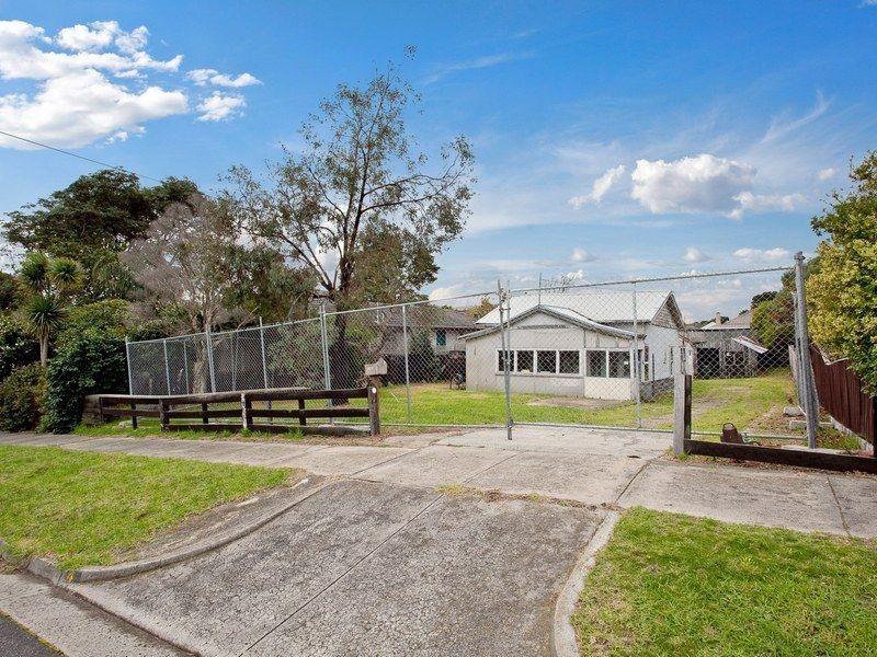 4 Silas Avenue, Frankston VIC 3199