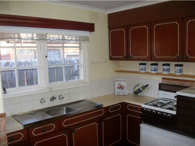 6 St George Court, Frankston VIC 3199