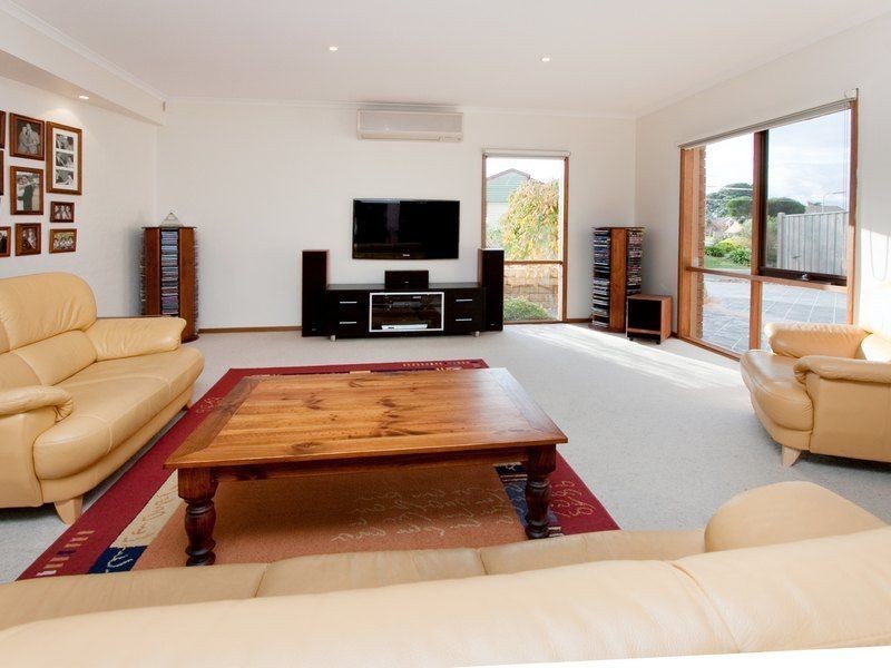 2 Donnelly Rise, Frankston South VIC 3199