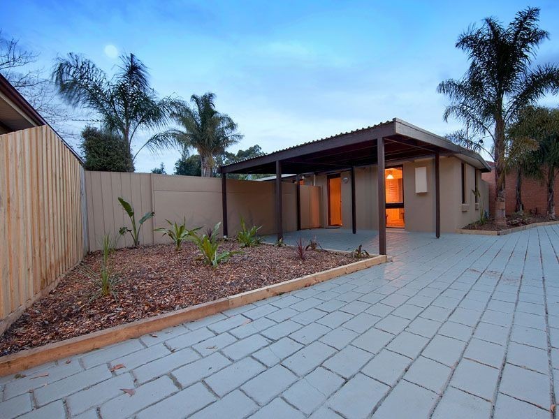 11 Inglenook Crescent, Frankston VIC 3199