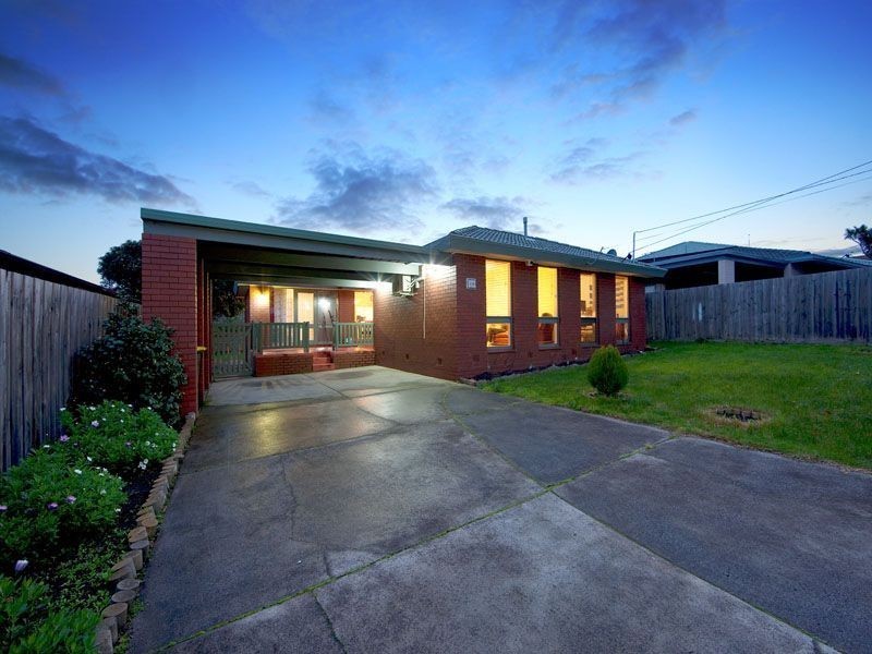 15 Narambi Crescent, Frankston VIC 3199