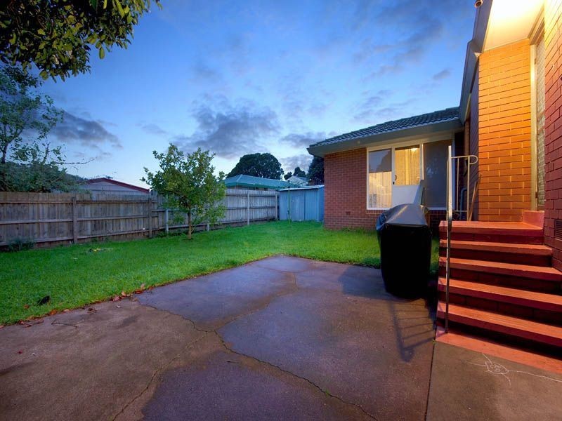 15 Narambi Crescent, Frankston VIC 3199