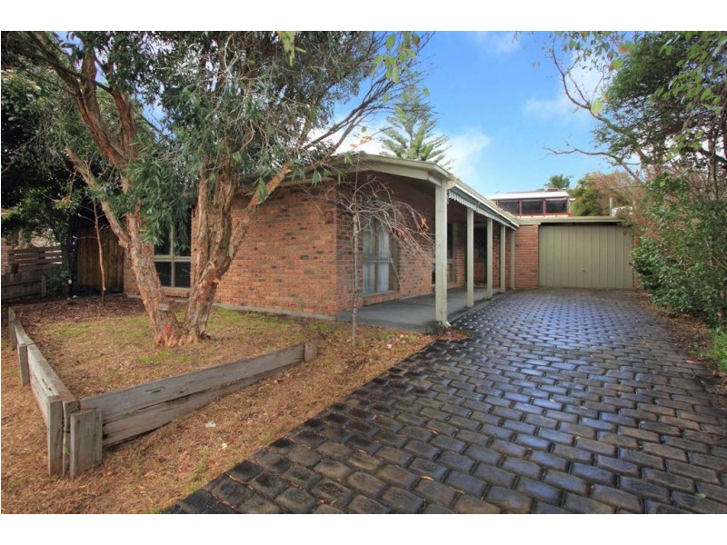 7 Limerwick Court, Frankston VIC 3199