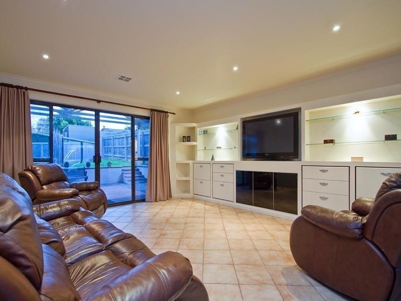 12 Burleigh Court, Frankston VIC 3199