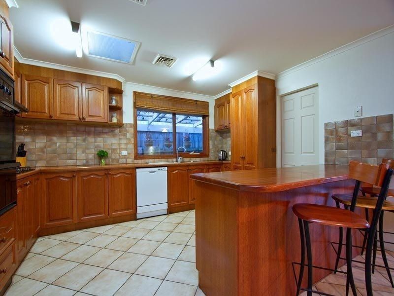 12 Burleigh Court, Frankston VIC 3199