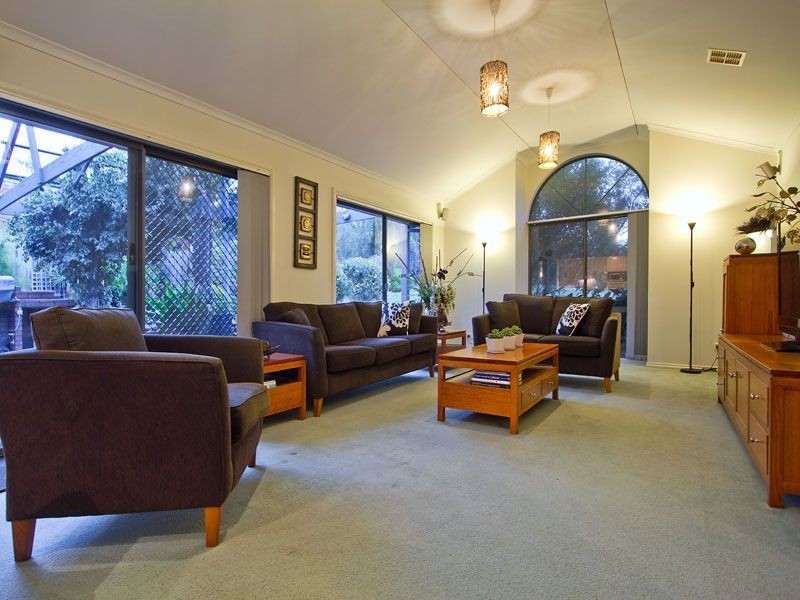 33 Woodside Avenue, Frankston South VIC 3199