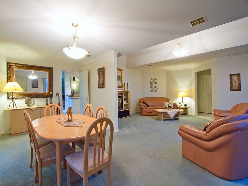 33 Woodside Avenue, Frankston South VIC 3199