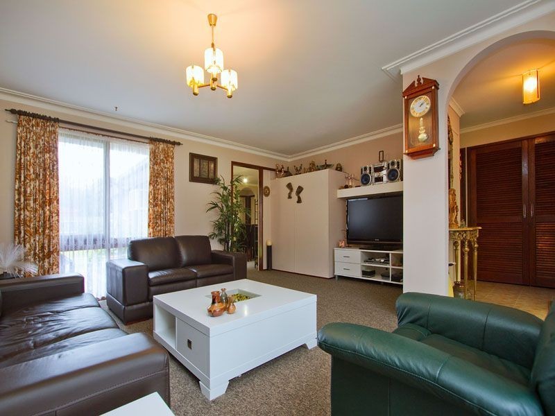 44 Grimwade Crescent, Frankston VIC 3199