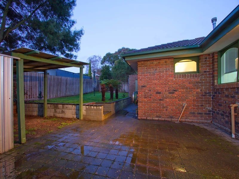 5 Melaleuca Court, Frankston VIC 3199