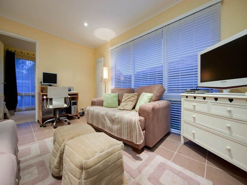 6 Milford Crescent, Frankston VIC 3199