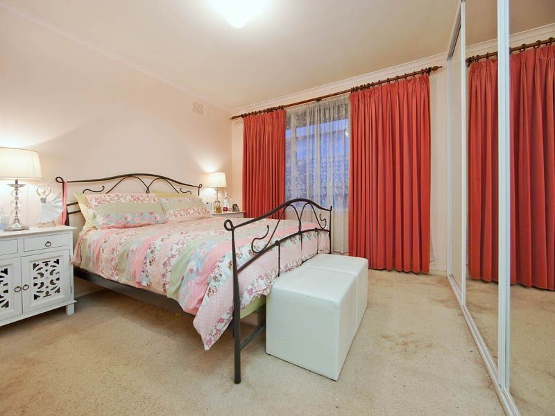 6 Milford Crescent, Frankston VIC 3199