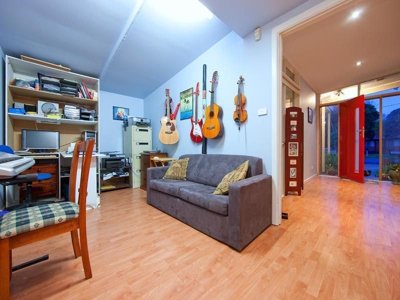 8 Camden Court, Frankston VIC 3199