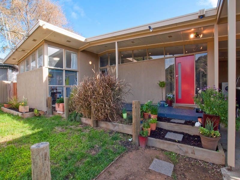 8 Camden Court, Frankston VIC 3199