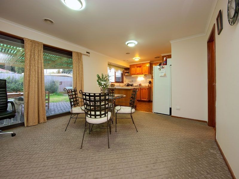 4 Lytham Court, Frankston VIC 3199