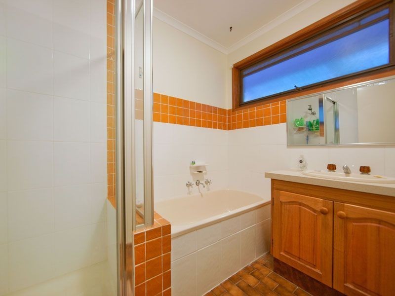 4 Lytham Court, Frankston VIC 3199