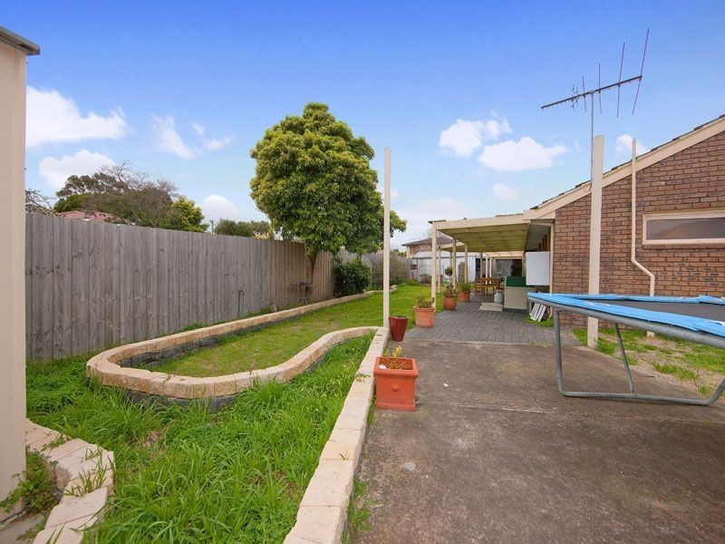 4 Lytham Court, Frankston VIC 3199