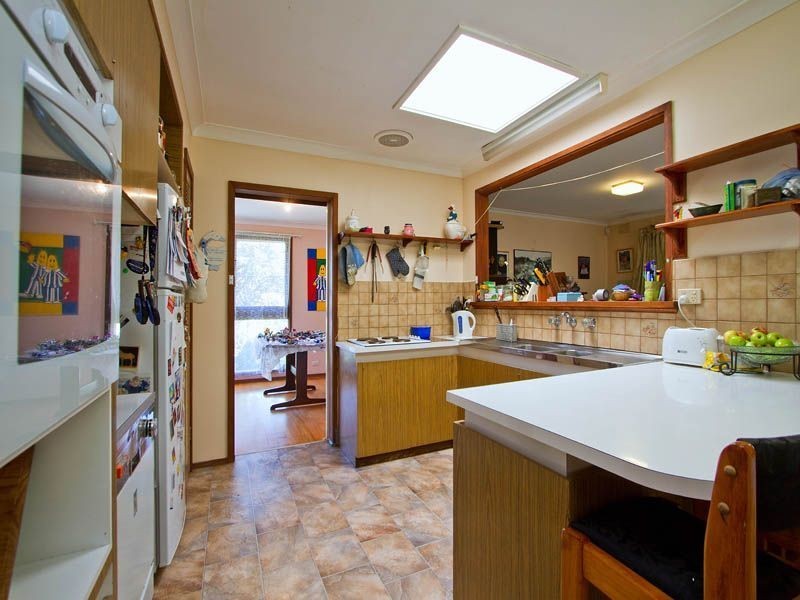 2 Eastbourne Court, Frankston VIC 3199