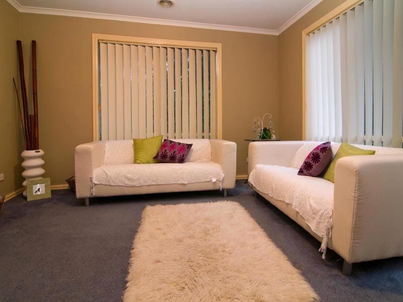 1/2 Ropley Grange, Frankston VIC 3199