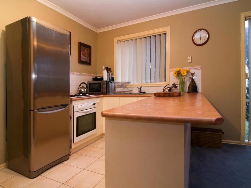 1/2 Ropley Grange, Frankston VIC 3199