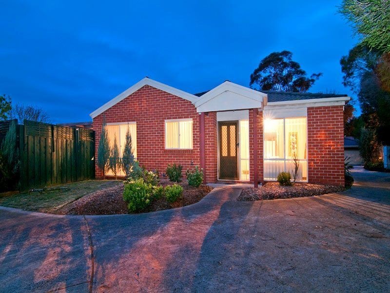 1/2 Ropley Grange, Frankston VIC 3199