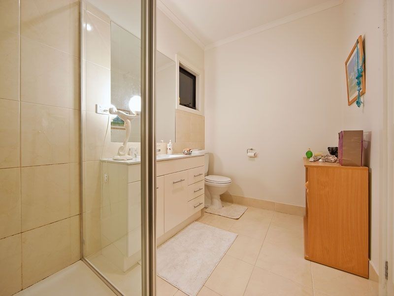 2 Winton Avenue, Frankston VIC 3199