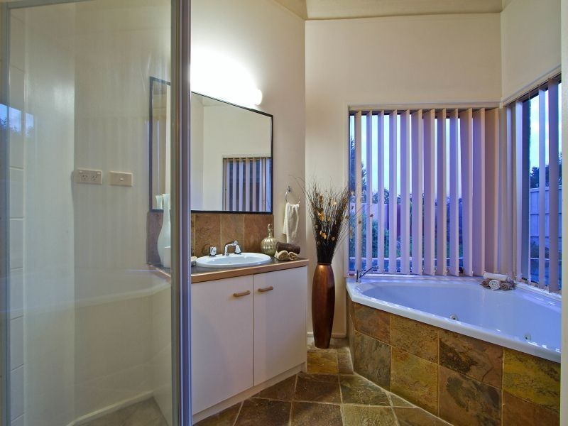 4 Sewell Court, Frankston South VIC 3199