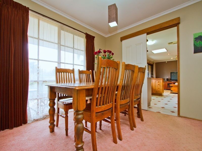 1 Mount Erin Crescent, Frankston South VIC 3199