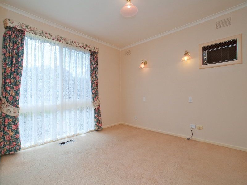 1 Limerwick Court, Frankston VIC 3199