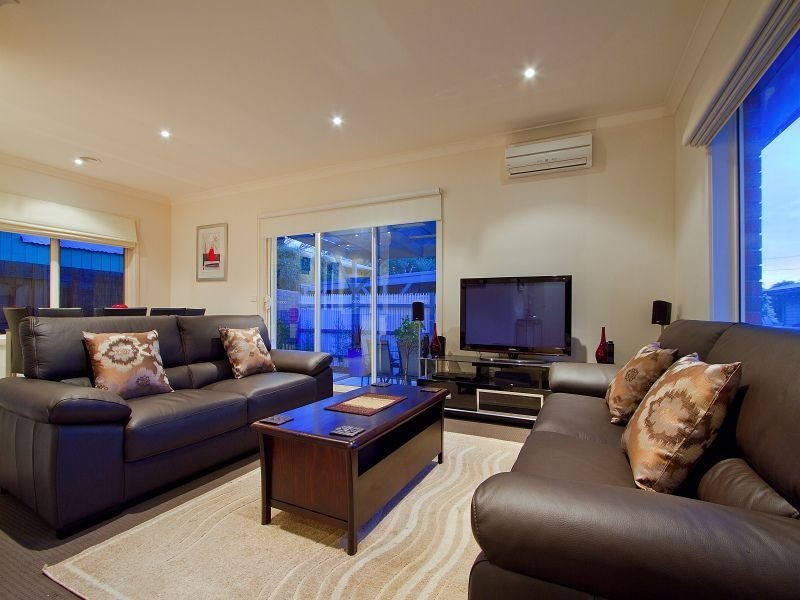 2/10 Cambridge Street, Frankston VIC 3199