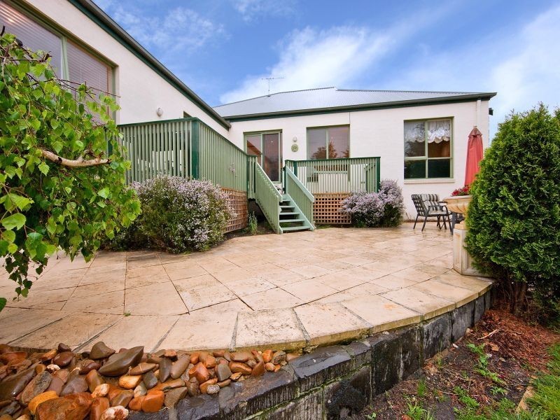 14 Woolmer Court, Frankston South VIC 3199