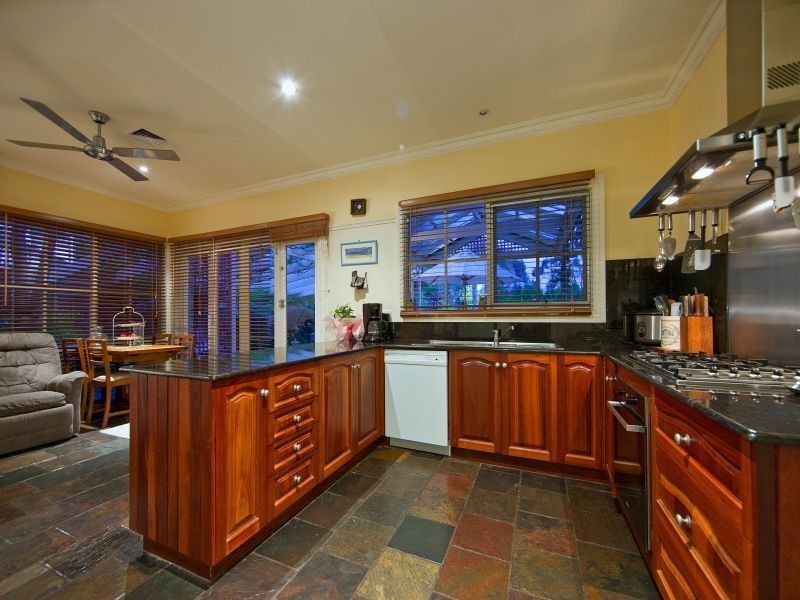 86 Woodside Avenue, Frankston South VIC 3199