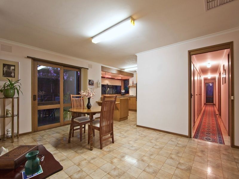 12 Bangor Drive, Frankston VIC 3199