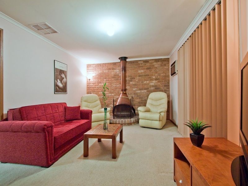 12 Bangor Drive, Frankston VIC 3199