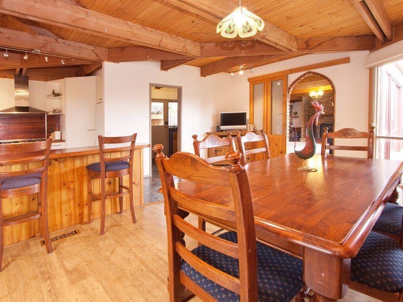 8 Abram Court, Frankston South VIC 3199