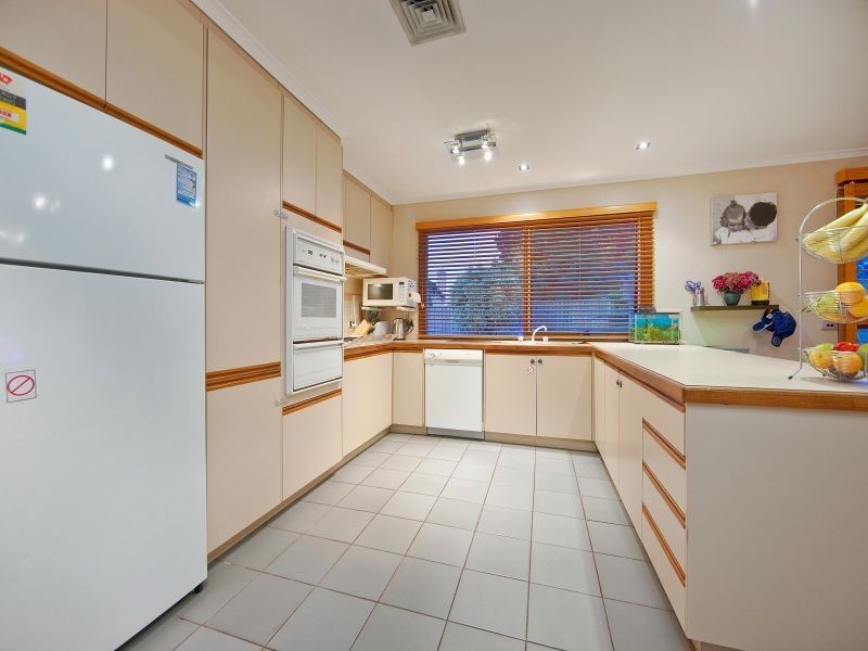 16 Netherplace Drive, Frankston VIC 3199