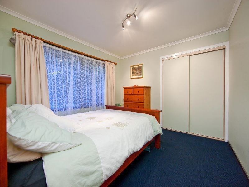 16 Netherplace Drive, Frankston VIC 3199