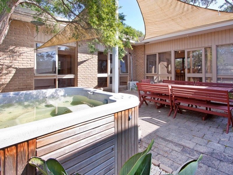 49 Picnic Street, Frankston South VIC 3199